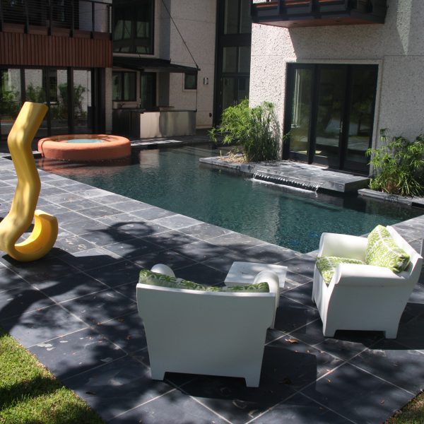 L shaped Geometric Pool with Spa front view